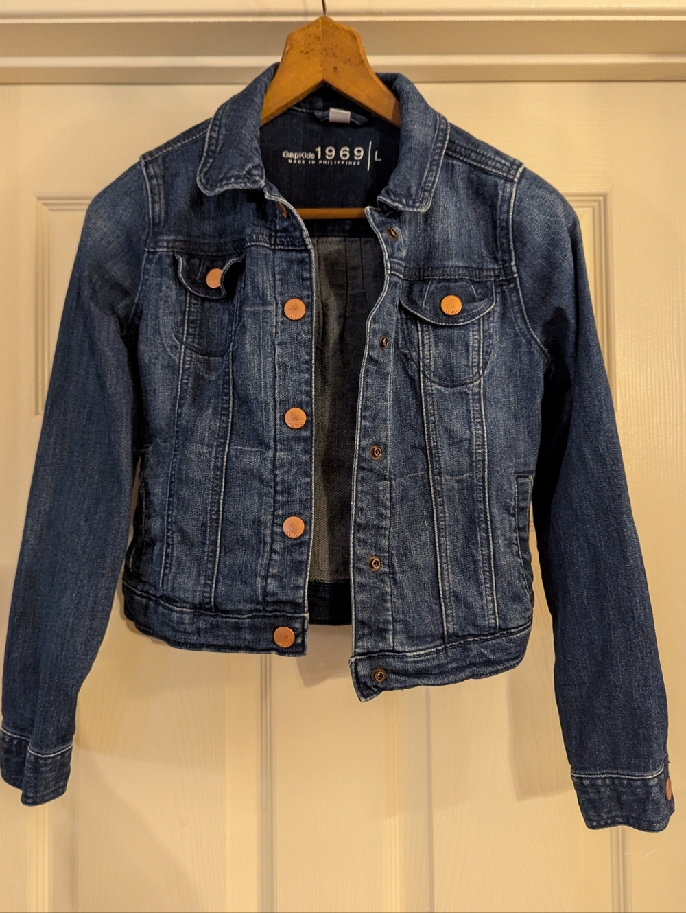 Newer GAP Kids Dark Blue Denim Jacket Size Large W/ Snaps To Close Front Pockets